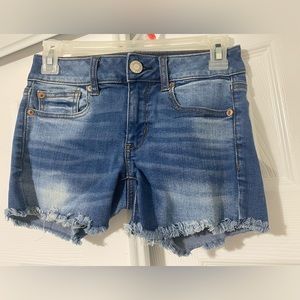 American Eagle Mid-Rise Jean Shorts. Size 0.